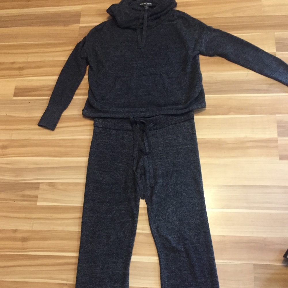 Barefoot Dreams Cozy Chic lite sweatsuit Small